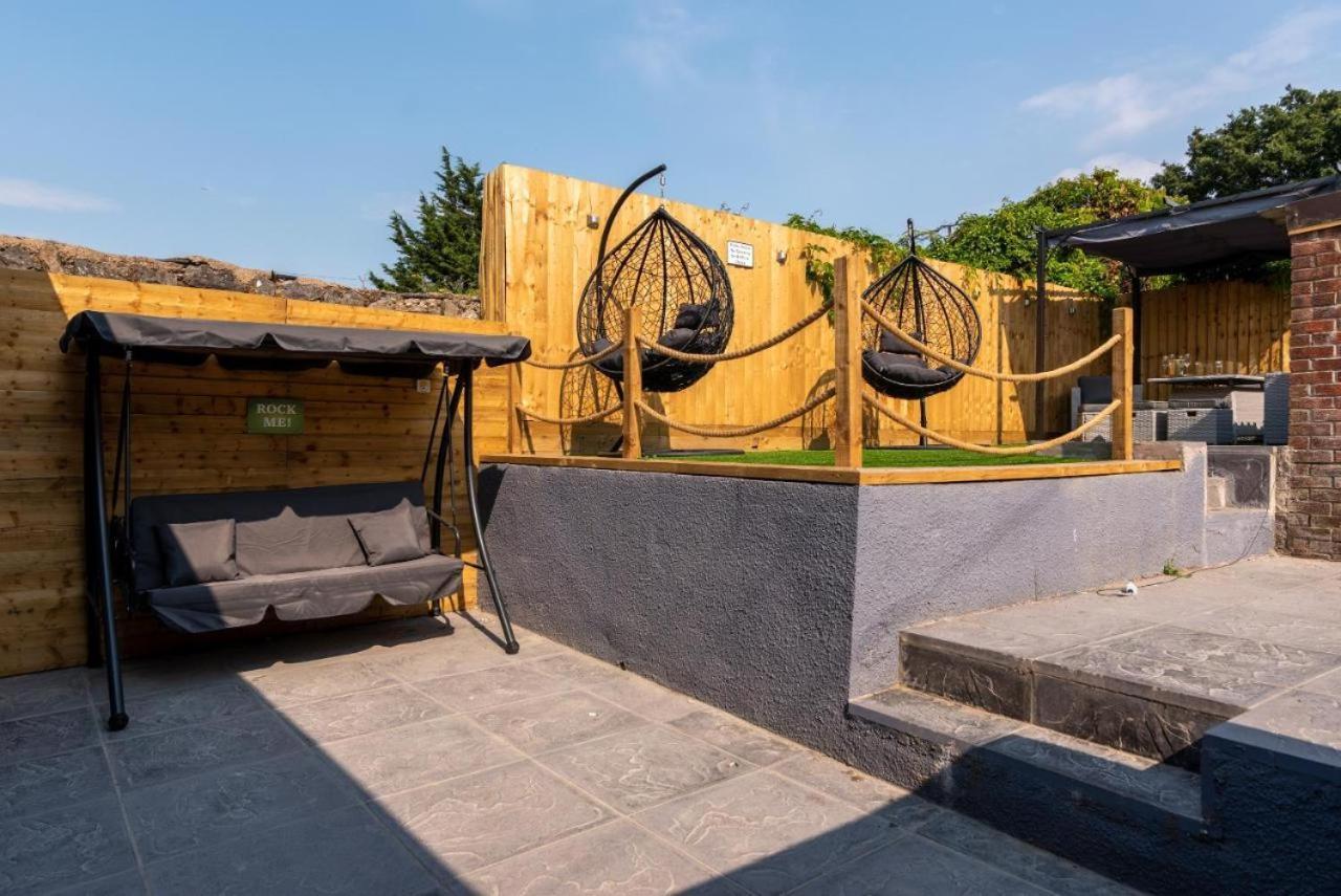 Cosy Cardiff Apartments - Garden Lounge Exterior photo