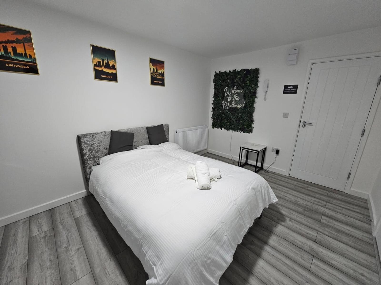 Cosy Cardiff Apartments - Garden Lounge Exterior photo